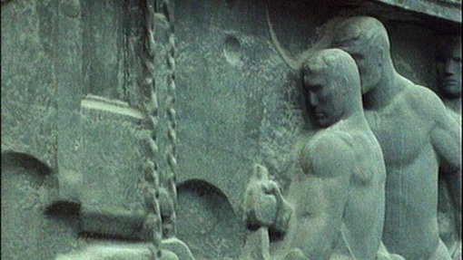Foto zeigt Arbeiter-Skulptur