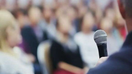 Bild zeigt Versammlung