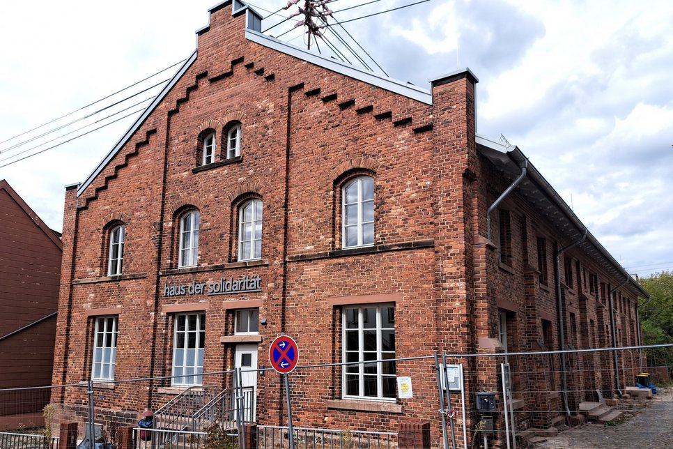 Rechtsschutzsaal außen Bau